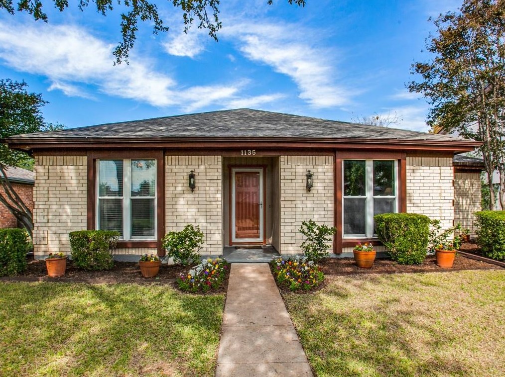 1135 Midway Dr, Richardson, TX 75081