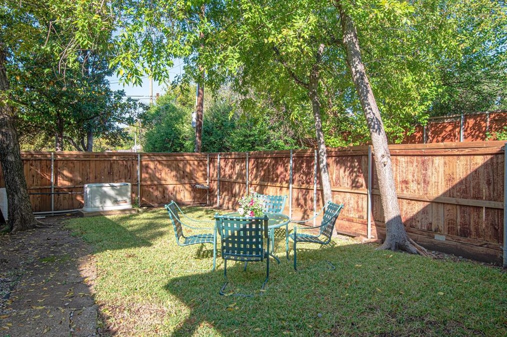 14140 Hillcrest Rd, Dallas TX  75254-8623 exterior