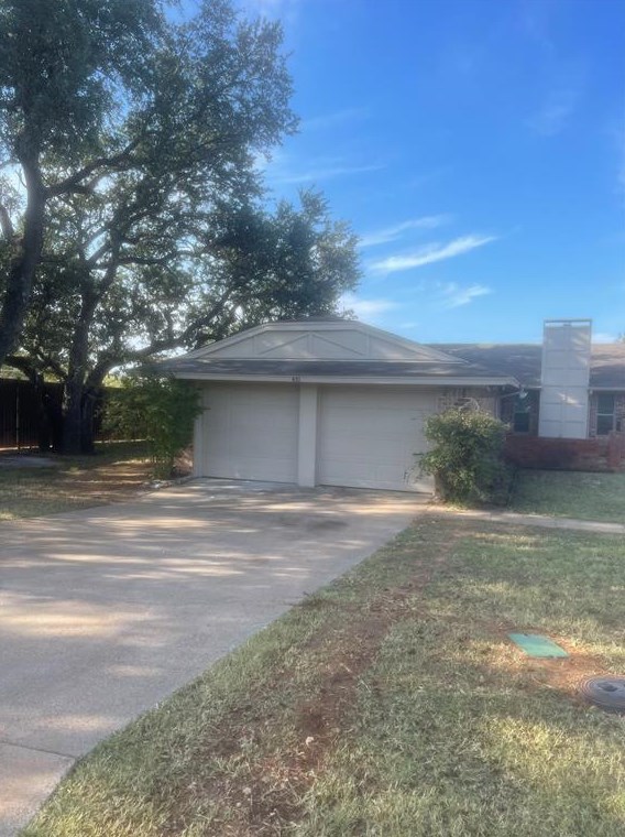 410 Ruckers Ct, Granbury, TX 76049