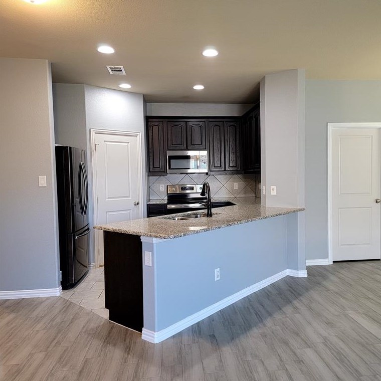 312 Lead Creek Dr, Fort Worth, TX 76131