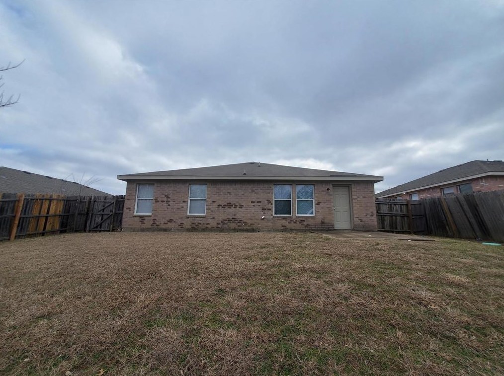 1315 Hayes St, Cedar Hill, TX 75104