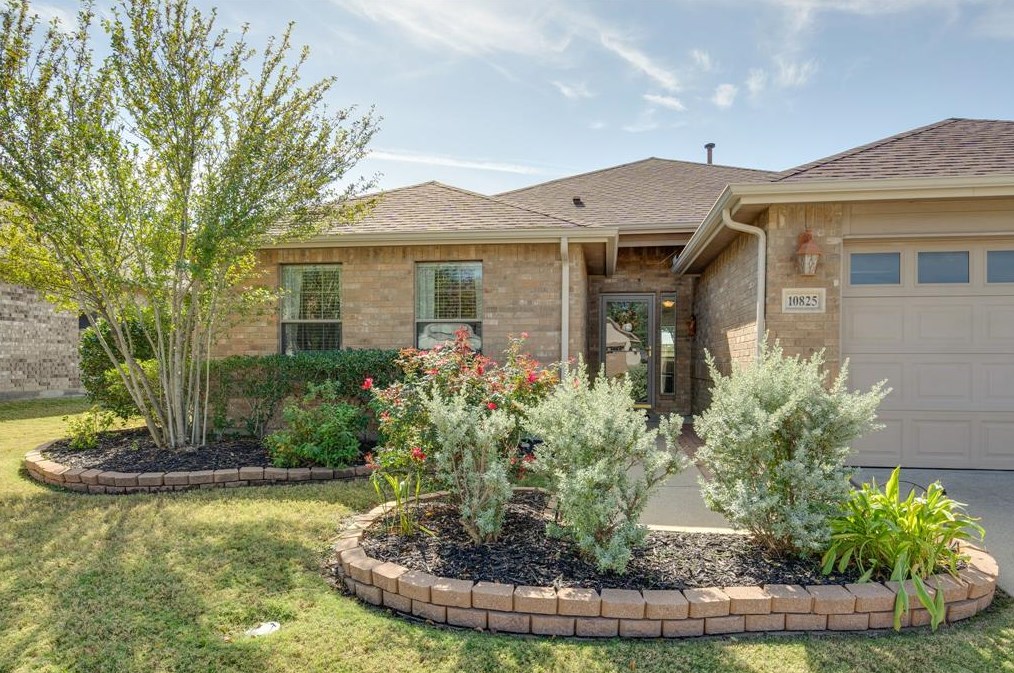 10825 Southerland Dr, Denton, TX 76207