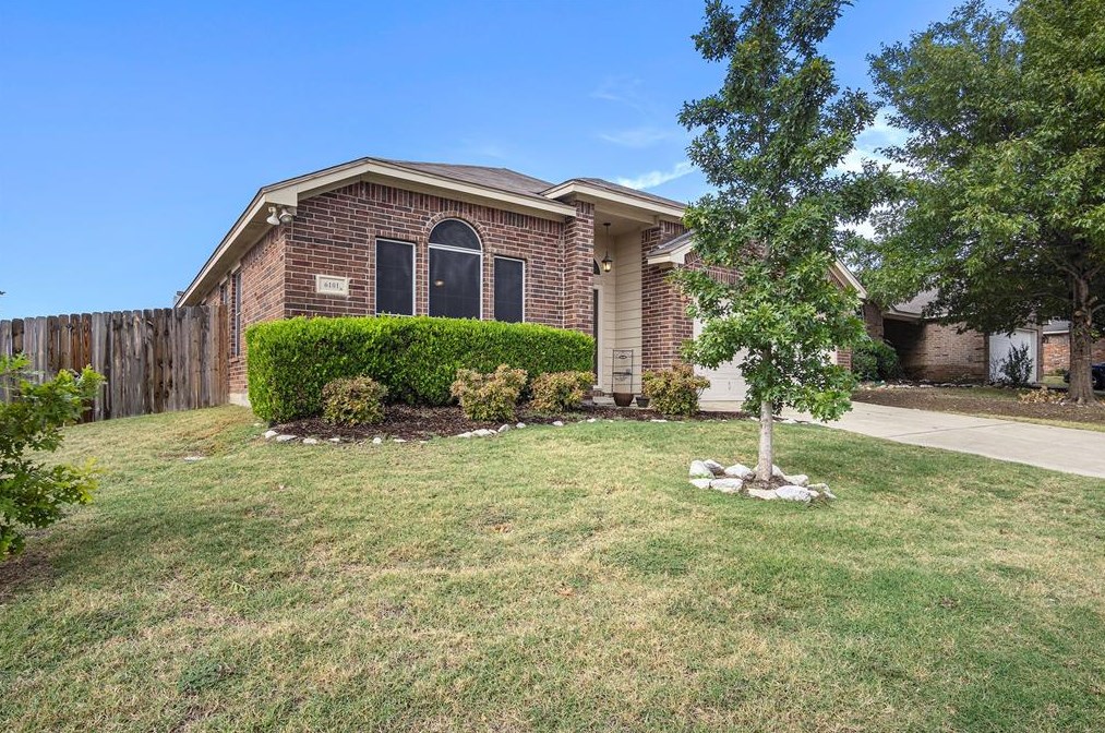 6101 Bowfin Dr, Fort Worth, TX 76179