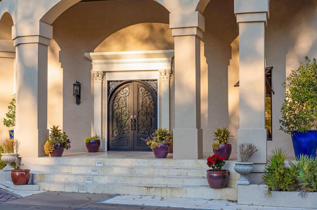 5656 Cedar Ridge Dr, Dallas, TX 75236