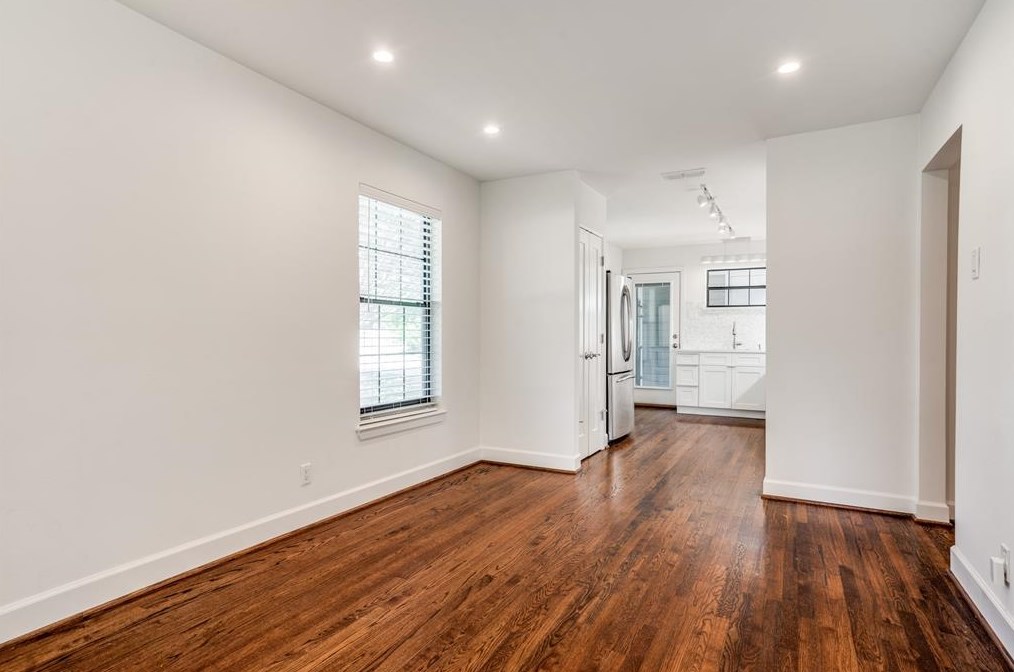 1805 Mariposa Dr, Dallas TX  75228-3634 exterior