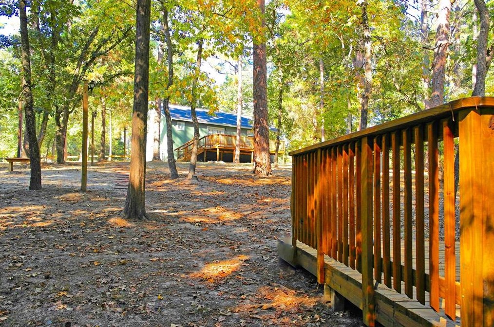 9032 Fm 229, Denson Spring, TX 75844-8128