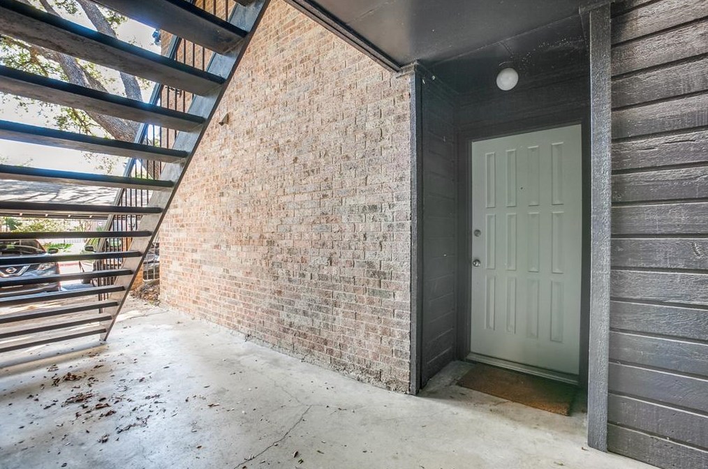7525 Holly Hill Dr #43, Dallas, TX 75231
