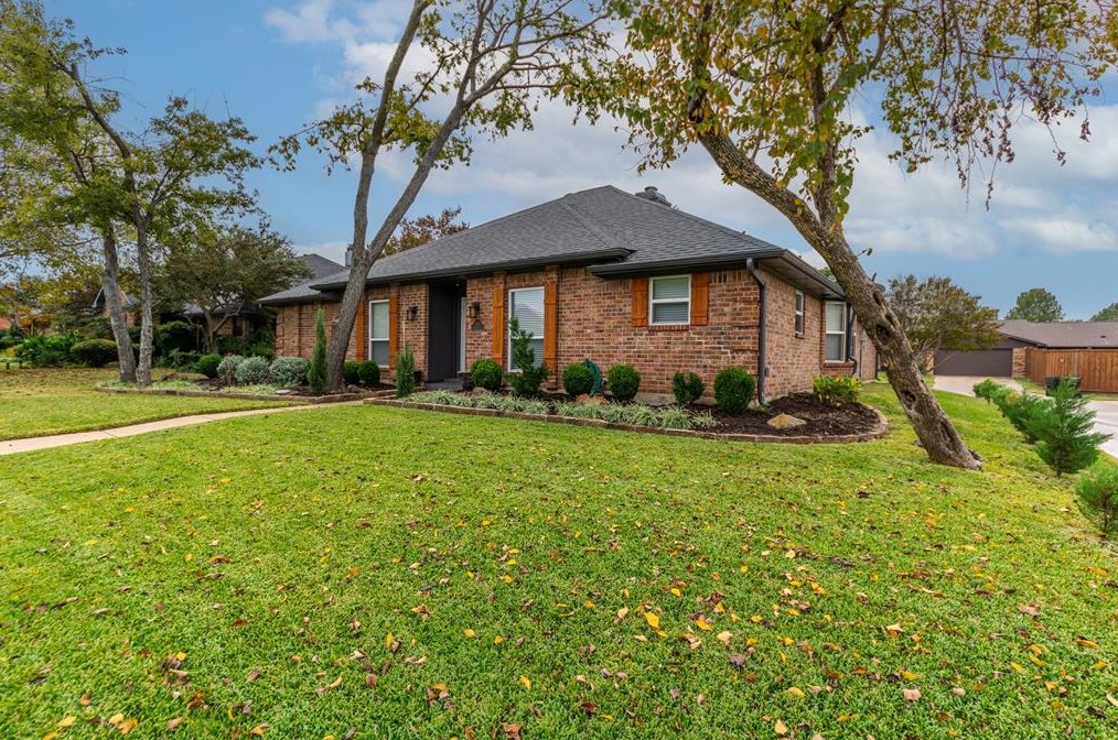 4636 Versailles Ln, Plano, TX 75093