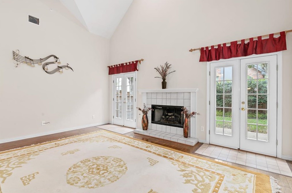 3781 Lakeway Ct, Addison TX 75001-7945 exterior