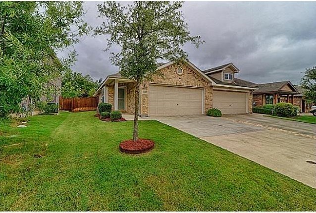1425 Ravenwood Dr, Midlothian, TX 76063