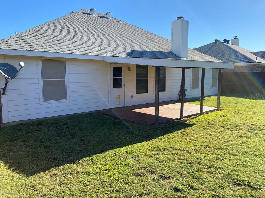 641 Creekview Dr, Burleson, TX 76028