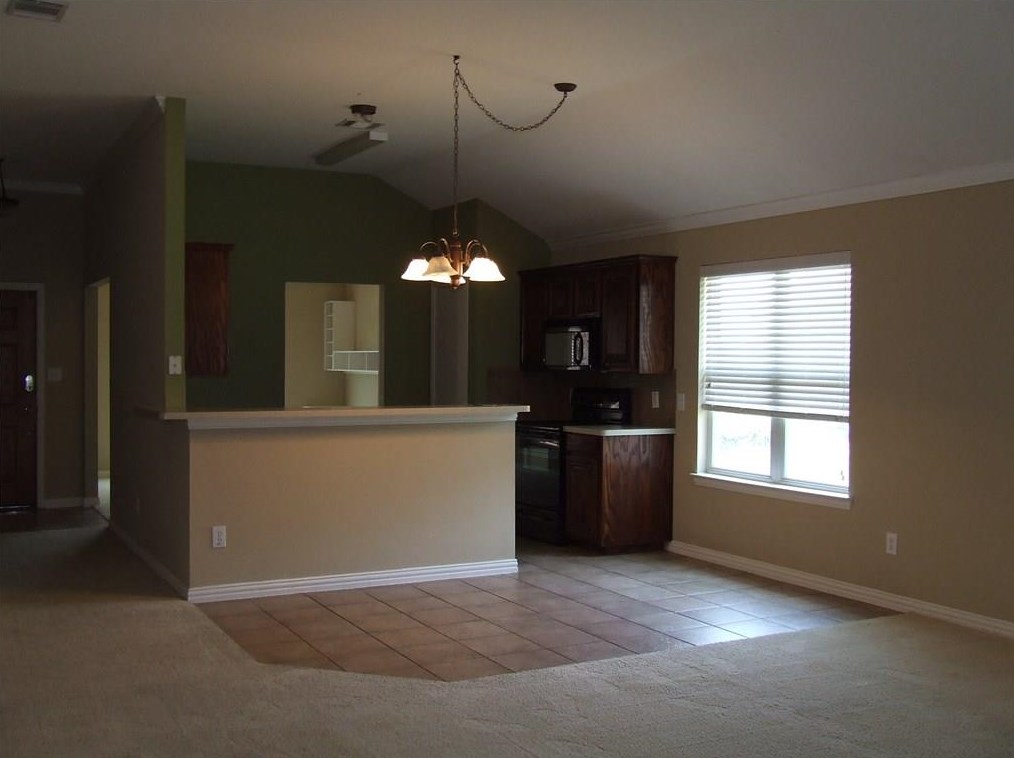 103 Valley View Dr, Waxahachie, TX 75167