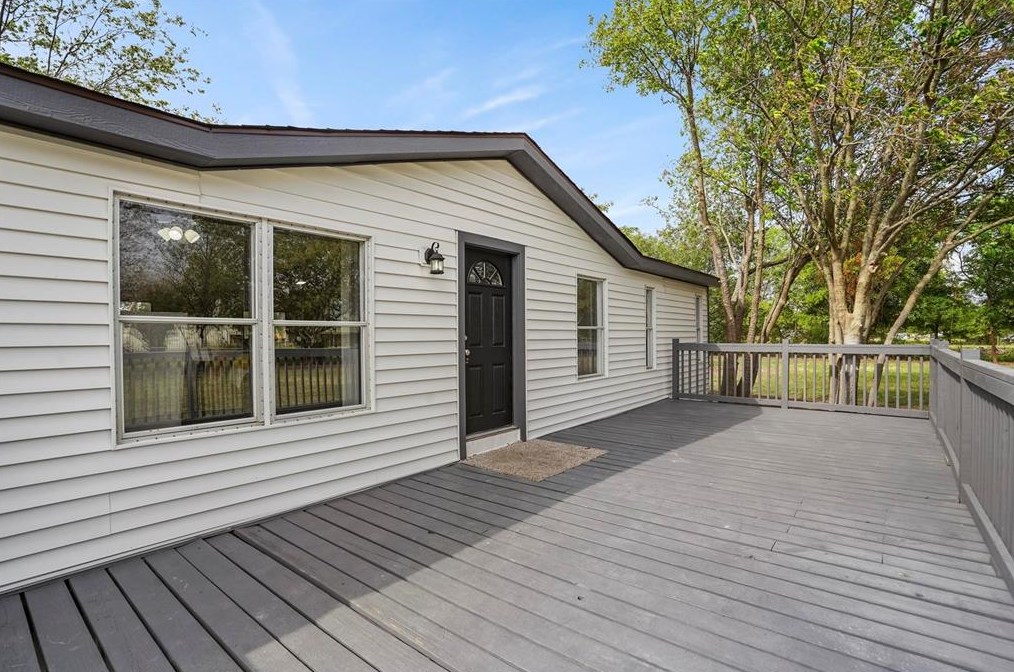 8513 County Rd 1016, Burleson, TX 76028