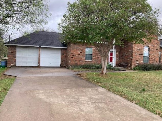 1725 Hardy Rd, Grand Prairie, TX 75051