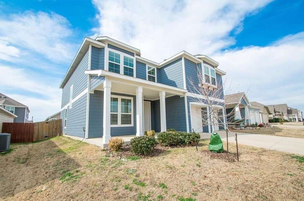 2213 Arrowhead Dr, Denton, TX 76207
