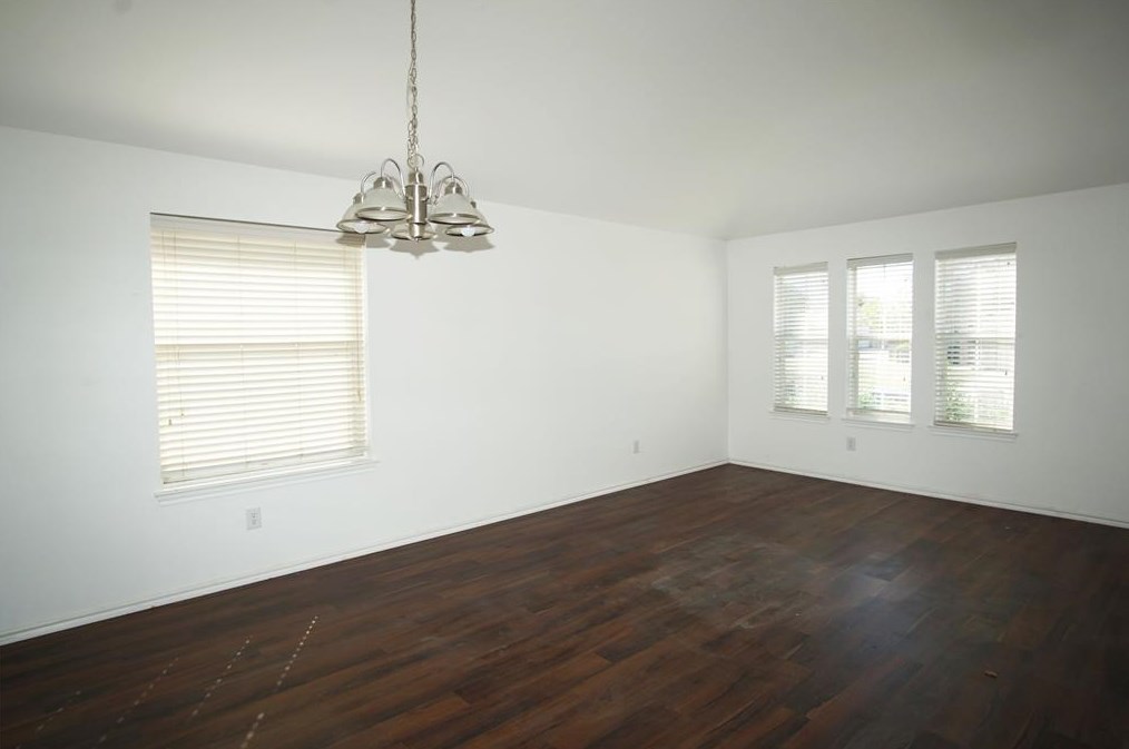 2572 Taos Dr, Grand Prairie, TX 75051