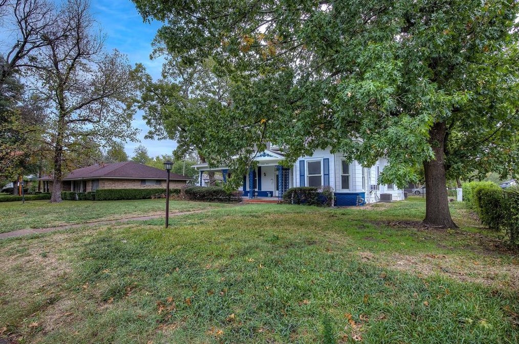 1911 Park St, Greenville, TX 75401