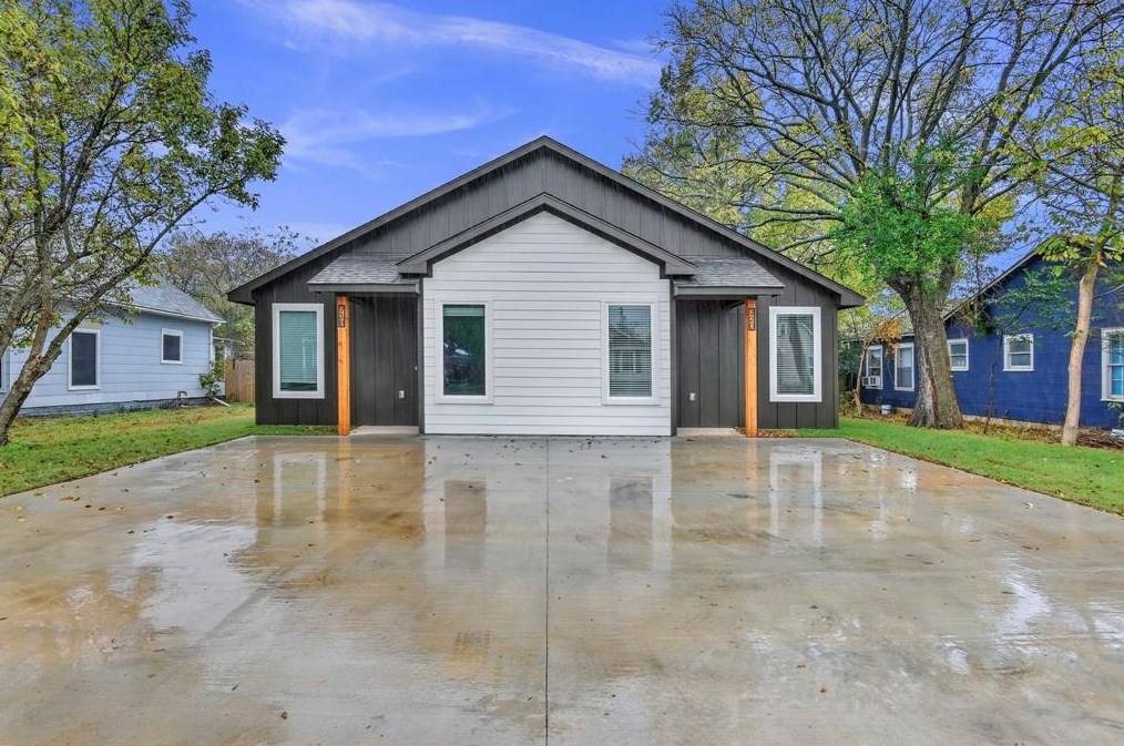 720 W Texas St, Denison, TX 75021