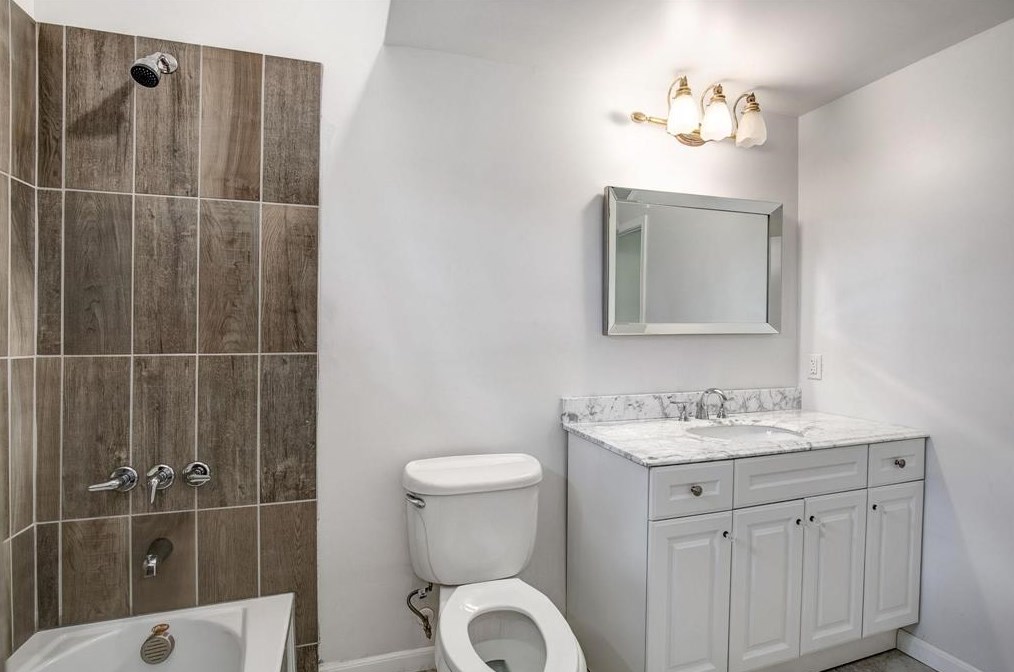 2403 Gdn Dr, Dallas TX  75215-4546 exterior