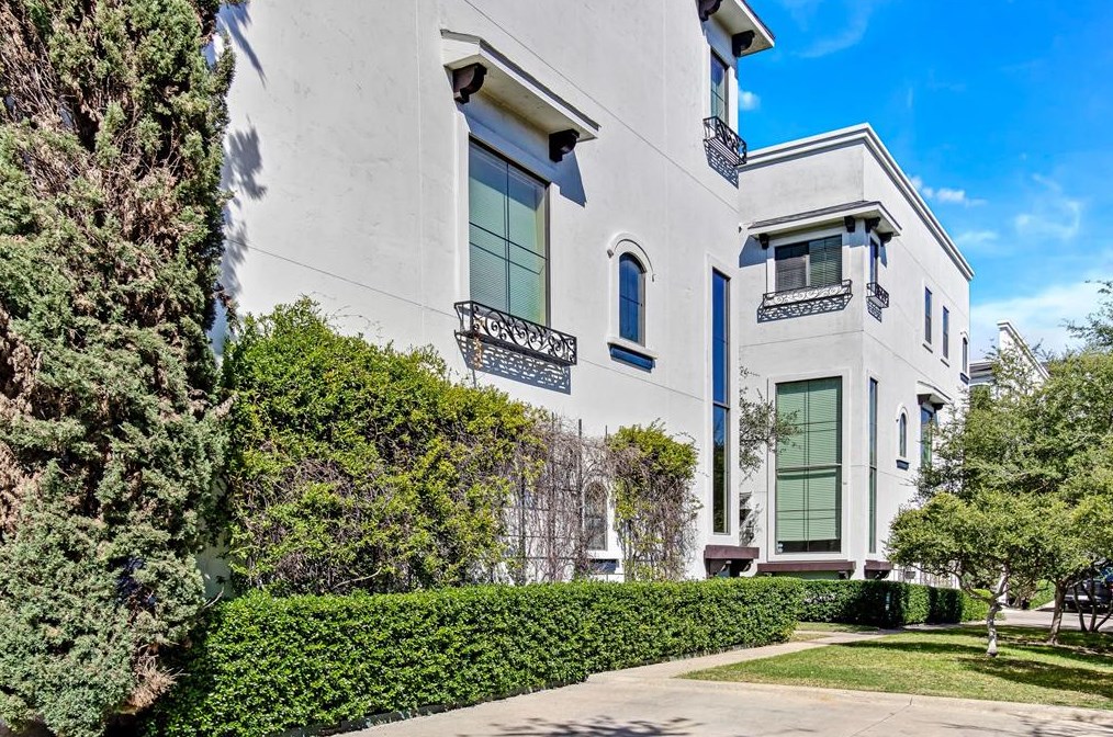 3018 Carmel St, Dallas, TX 75204