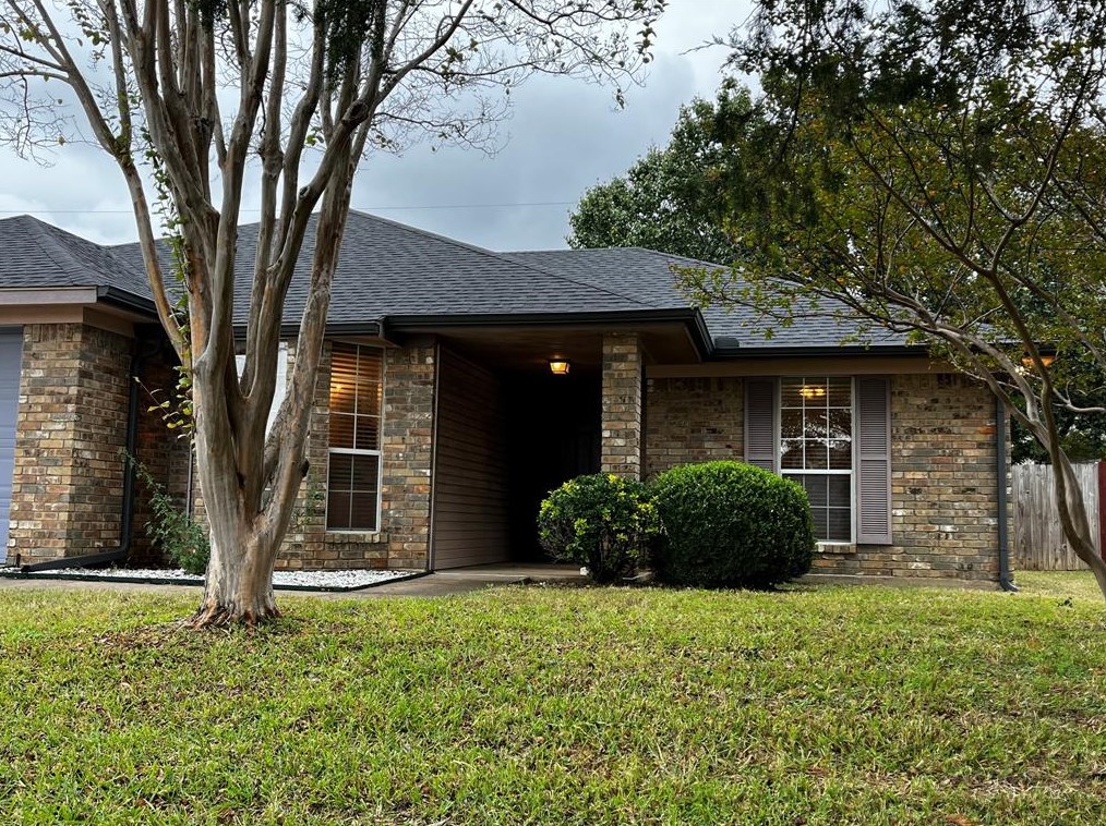 20 Connecticut Ave, Midlothian, TX 76065