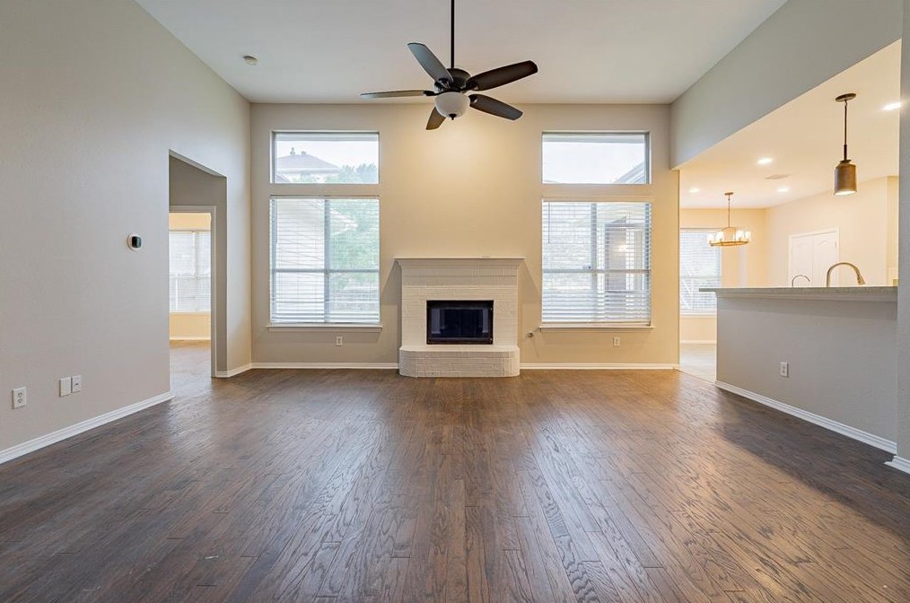 4619 Julian Dr, Mesquite, TX 75150-8211