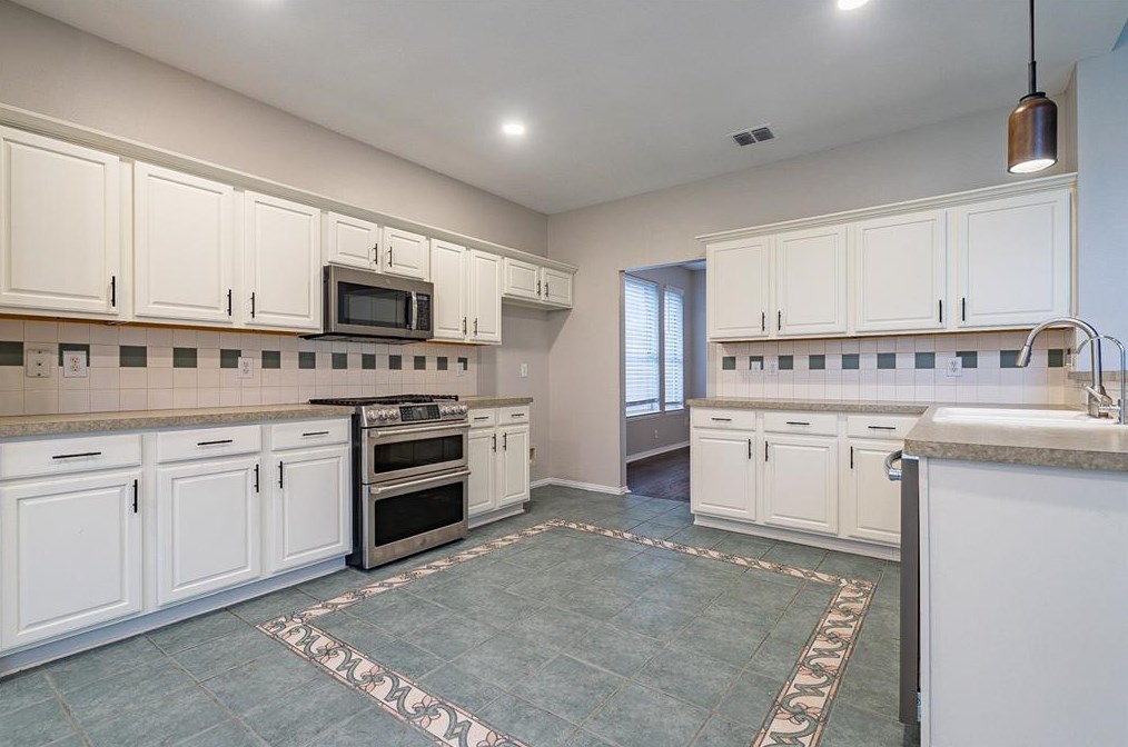 4619 Julian Dr, Mesquite TX 75150-8211 exterior