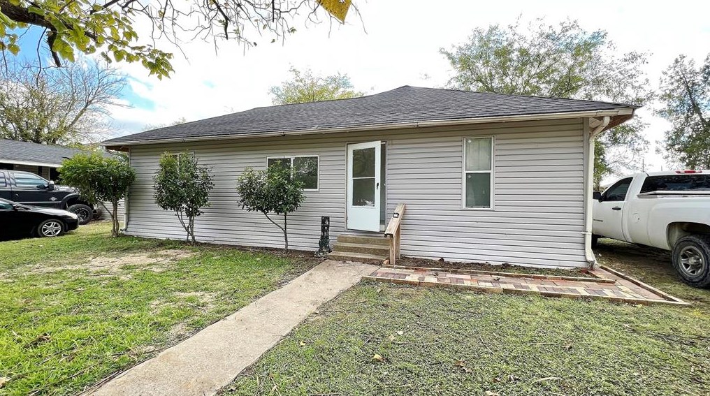 213 Hope St, Italy, TX 76651