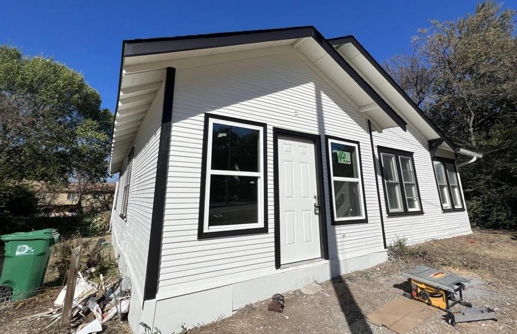 2109 N Elm St, Denton, TX 76201
