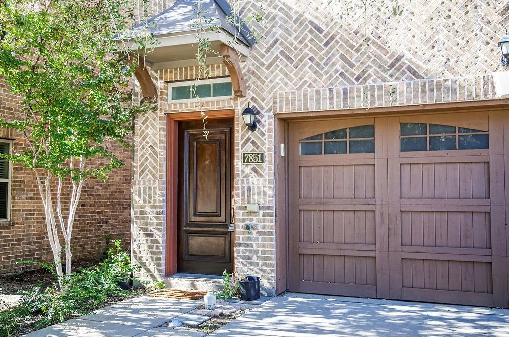 7851 Liverpool Ln, Irving, TX 75063