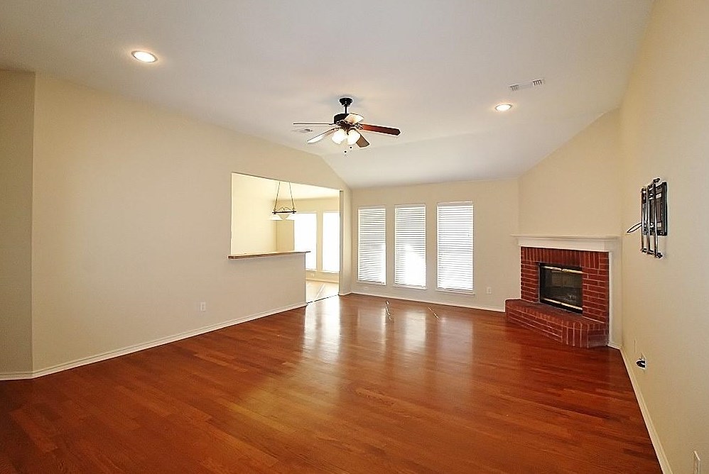 1815 Cozumel Dr, Midlothian, TX 76063