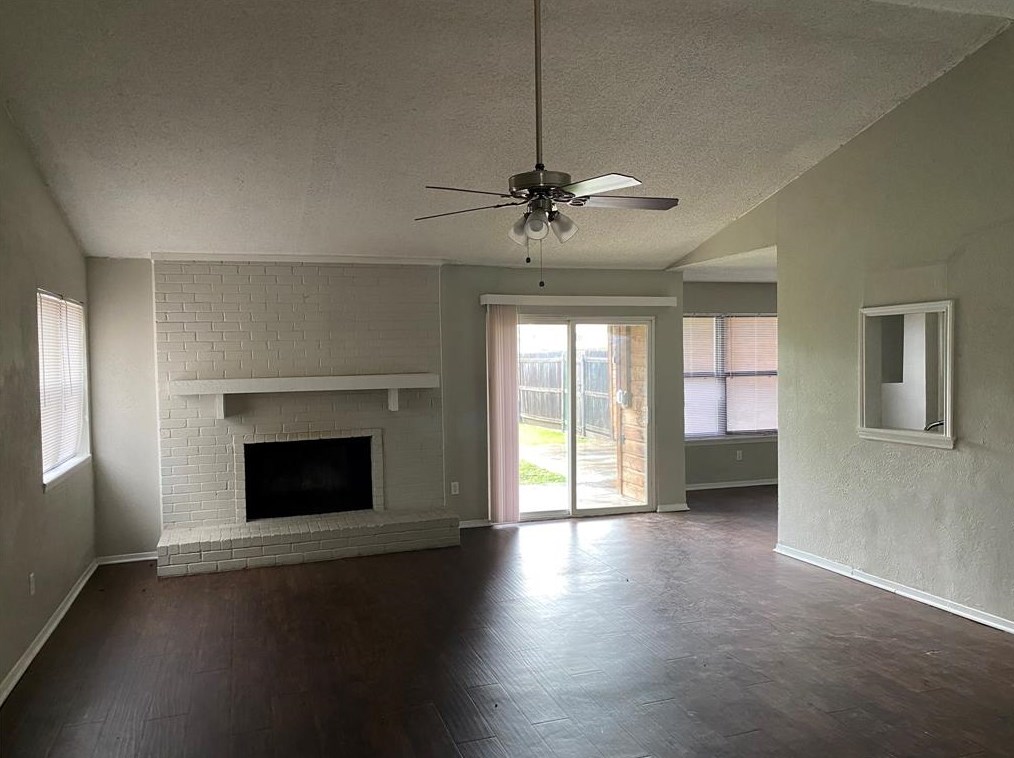 1250 Granada Ln, Lewisville, TX 75067