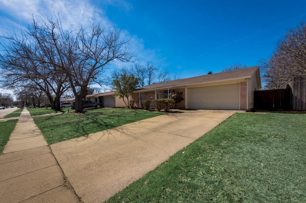 305 Wake Dr, Richardson, TX 75081