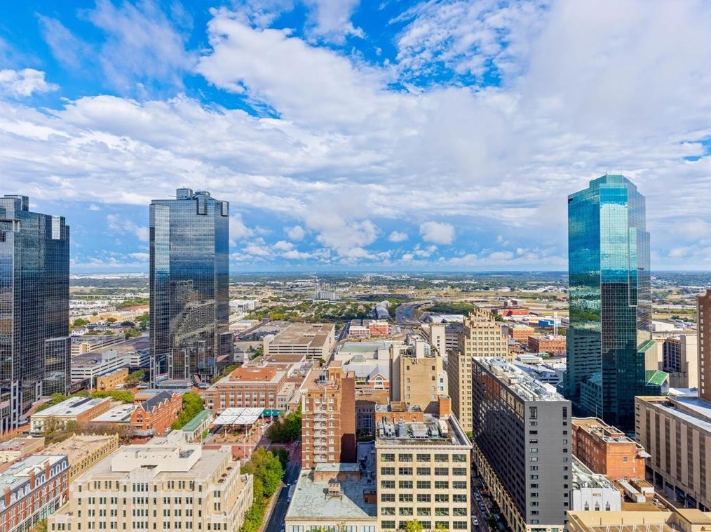 500 Throckmorton St #2701, Fort Worth, TX 76102