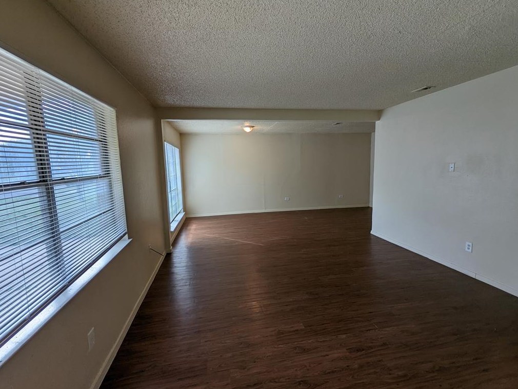 3827 Black Oak Dr, Dallas, TX 75241