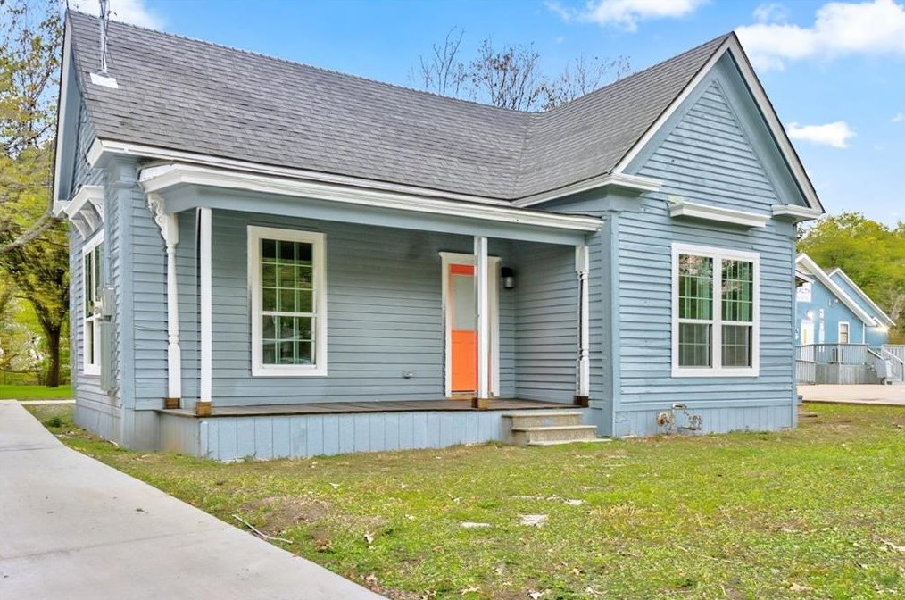 409 W Jefferson St, Waxahachie, TX 75165