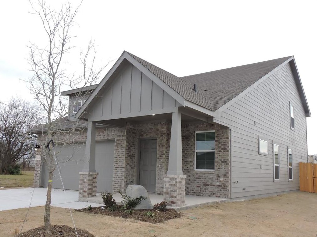 4611 Spencer St, Greenville, TX 75401