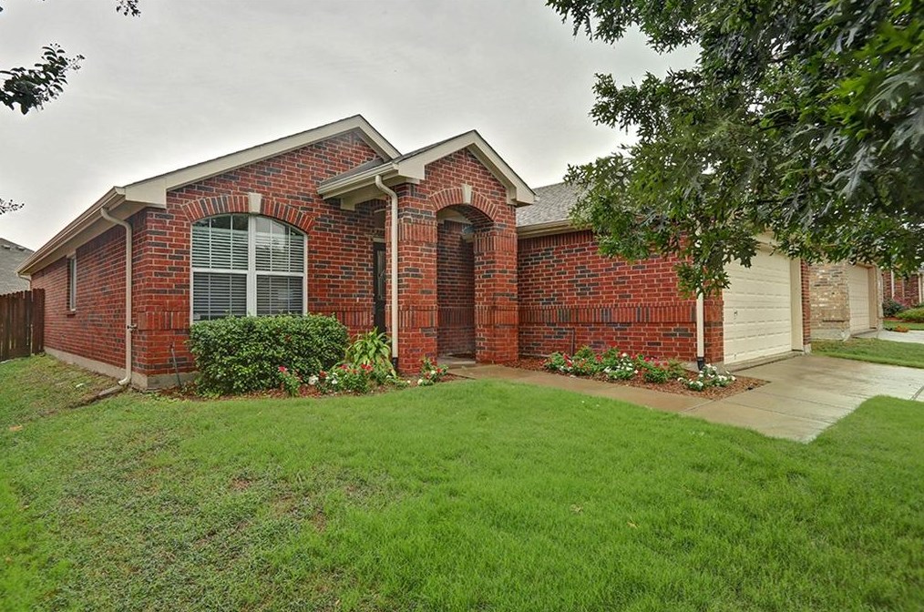 1812 Galena Ct, Oak Point, TX 75068