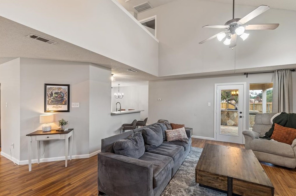 3940 Granby Ln, Lewisville, TX 75028