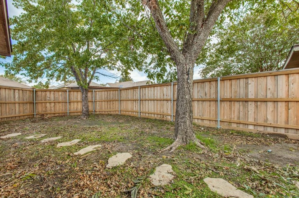 1631 Windmill Ln, Mesquite TX 75149-6863 exterior