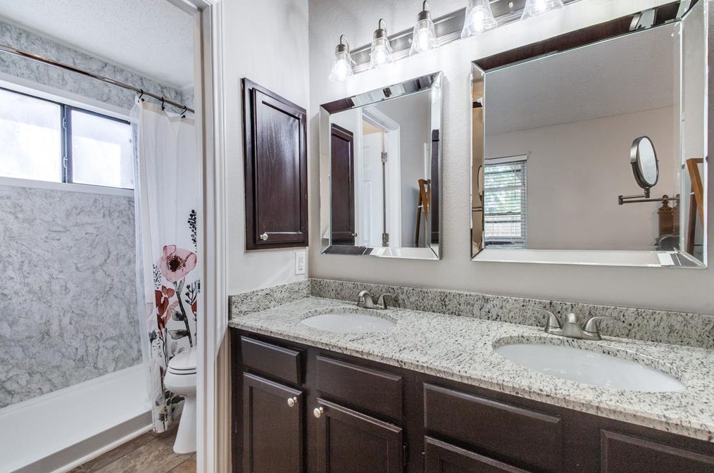 1631 Windmill Ln, Mesquite TX 75149-6863 exterior