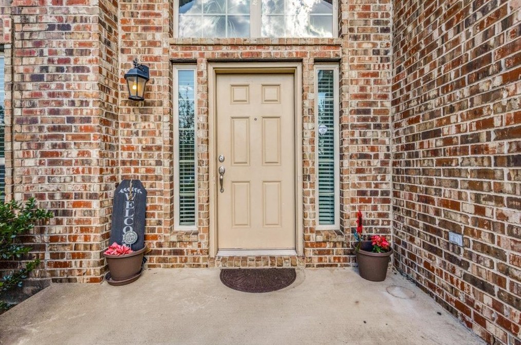 2104 Stonewood Dr, Lancaster, TX 75134