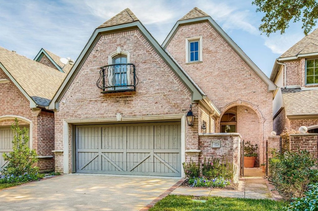 12054 Lueders Ln, Dallas, TX 75230-2373