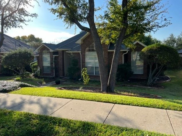 2106 Fawn Ridge Trl, Carrollton, TX 75010