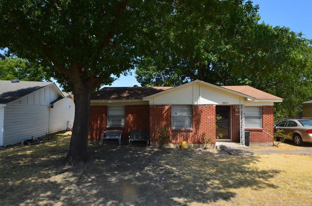 1853 Mount Pleasant Dr, Mesquite, TX 75149-6416