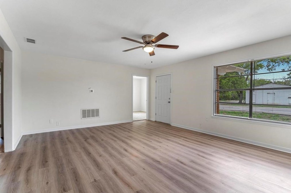 205 E 14th St, Joshua, TX 76058