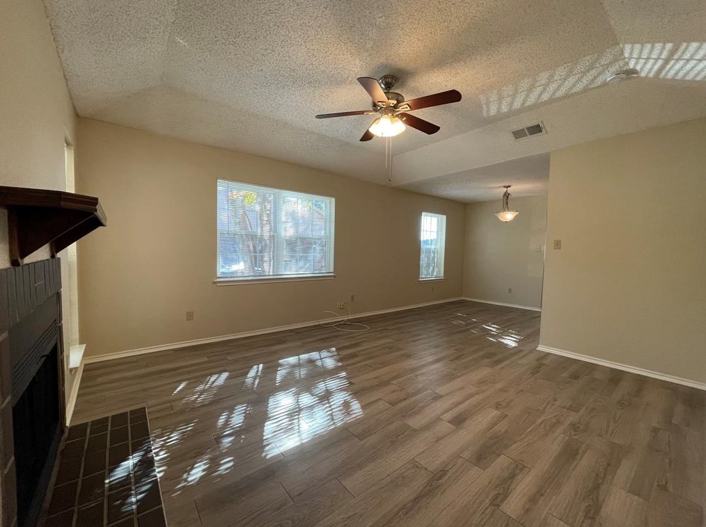 3011 Kathleen Ln, Euless, TX 76039