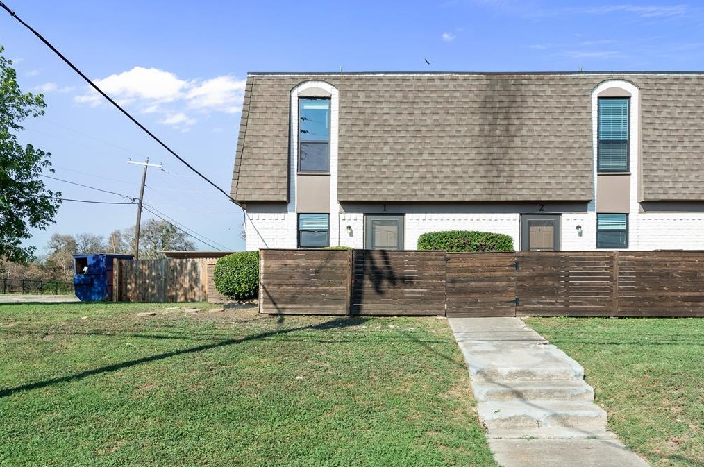 7700 Chapin Rd #1, Fort Worth, TX 76116