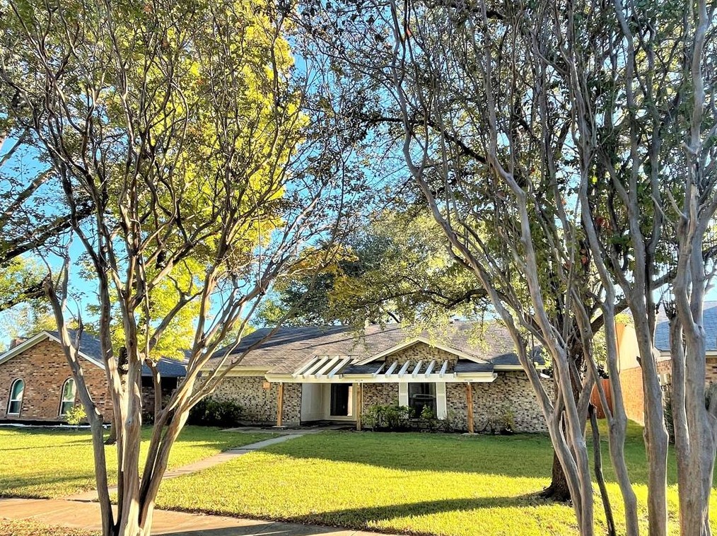 1022 Holland Dr, Garland, TX 75040
