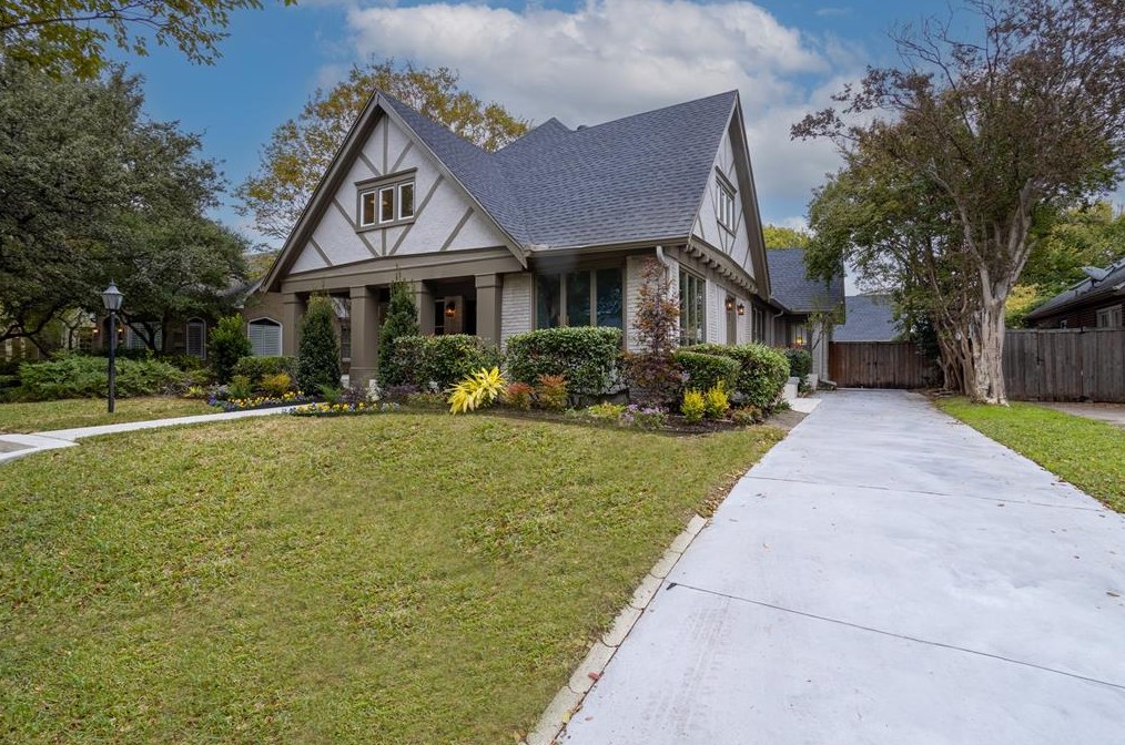 4328 Vandelia St, Dallas, TX 75219-2750